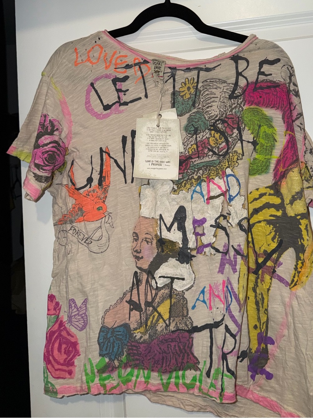 Magnolia Pearl Beige Graphic Tee with Neon Pink & Orange Accents